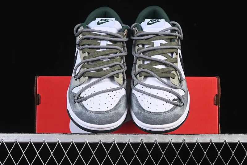 All Categories Nk SB Dunk Series Nk SB Dunk Low High-end Customized Low-top Shoes Nike SB Dunk Low "Just Do It" Straps Anniversary High-end Customized Low-top Casual Shoes DV0833-111